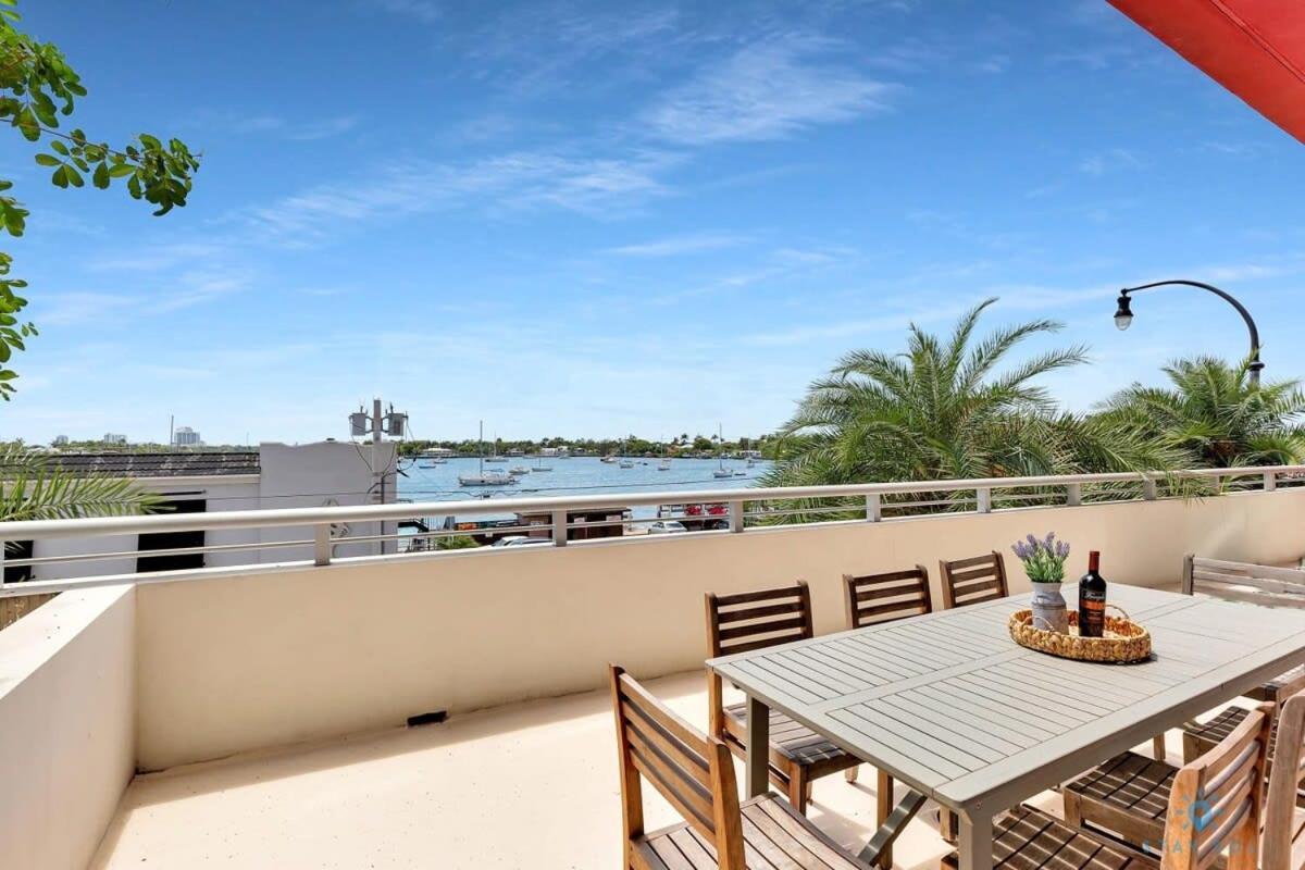 Beachfront Condo-Roofto Pool- 2 Bedrooms 2 Bedroom ! Hollywood Eksteriør billede